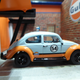 Illustration for article titled Hot Sixty 4th: A Gas and a Bug